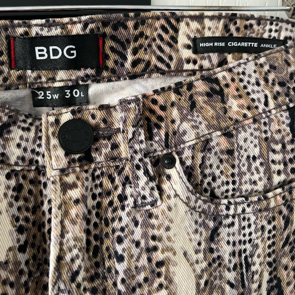 NEW High Rise pants - Picture 3 of 6